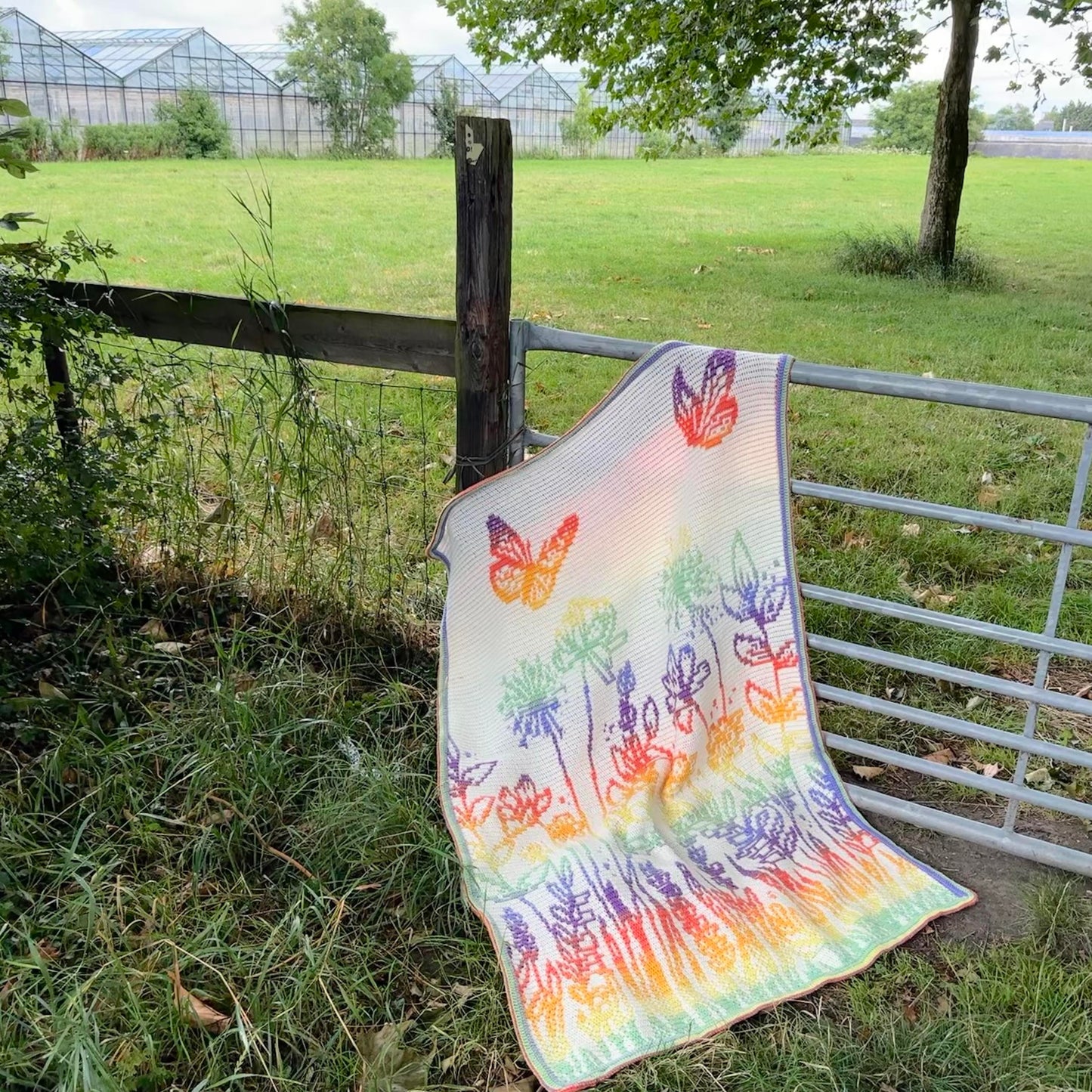 Lente deken uit A new day with overlay crochet (4 seasons Pakket)