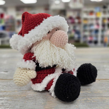 Aankleed tomte Mr. Santa (Mr. Christmas Presents: Het magische kersthaakboek)