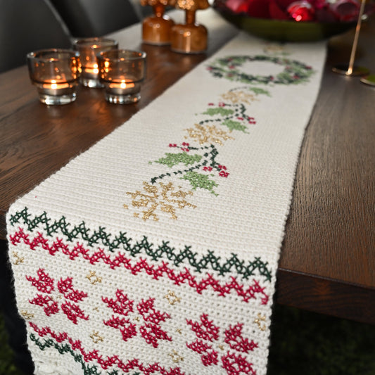 Hygge sjaal / tafelloper (Mr. Christmas Presents: Het magische kersthaakboek)