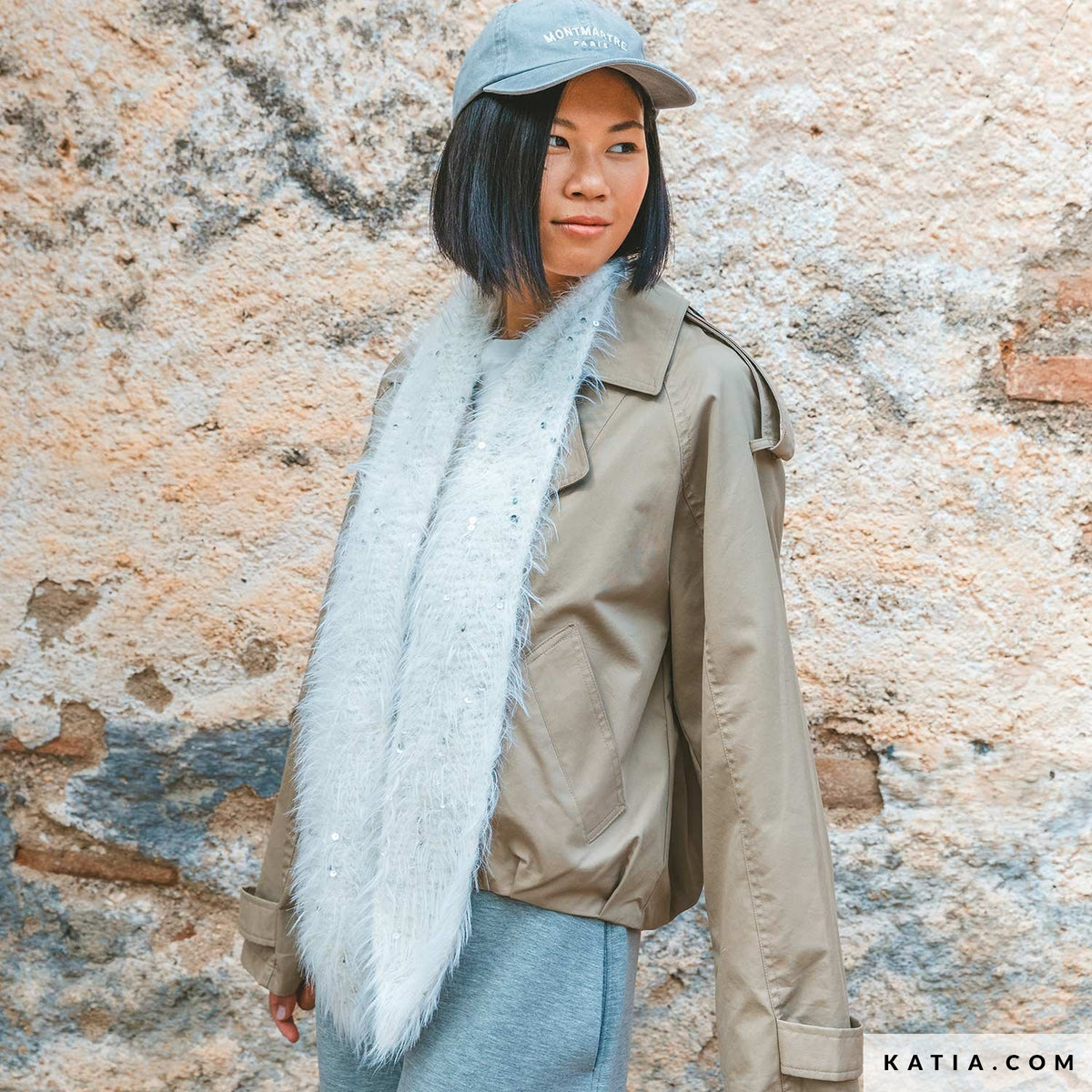 Katia Fur Moda Pailletes Cream (200)